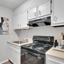 kitchen at Briarcliff located in Milledgeville, GA